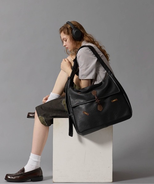 CIVVY.(シヴィ―)の「Vintage Satchel Shoulder Bag - ヴィンテージサッチェルショルダーバッグ -(ショルダーバッグ・メンズ・ブラック/ベージュ・FREE)」の8枚目の写真