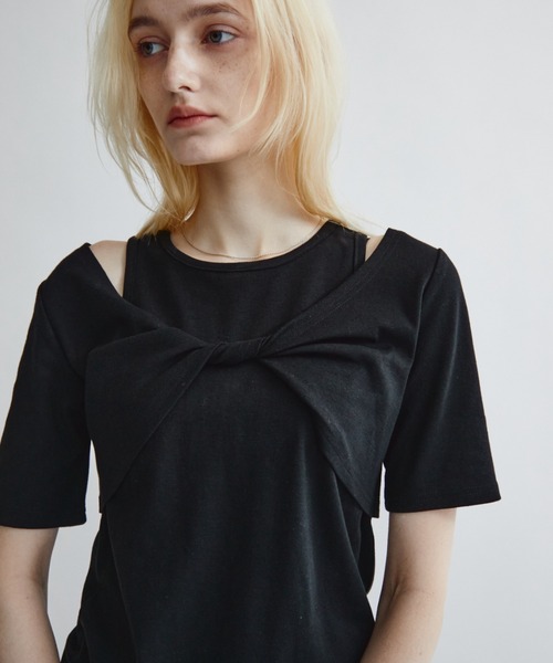ANF.MUU（アンフムー）の「カットアウトフロントツイストTシャツ（Tシャツ/カットソー・レディース・アイボリー/ブラック・FREE）」の16枚目の写真