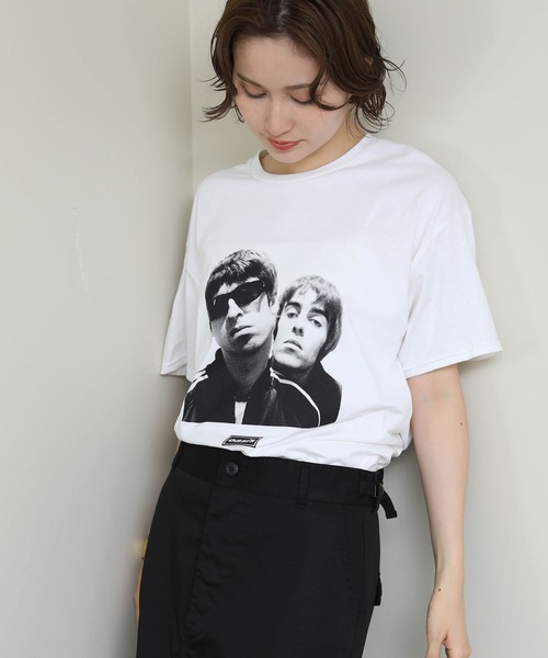 Re Fiina(フィーナ)の「OASISプリントT(Tシャツ/カットソー・レディース・ホワイト/ブラック・M size)」の1枚目の写真