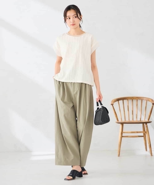 a.v.v(アーヴェヴェ)の「縦柄ジャガードトップス(Tシャツ/カットソー・レディース・アイボリー/ブラック・38/40)」の8枚目の写真