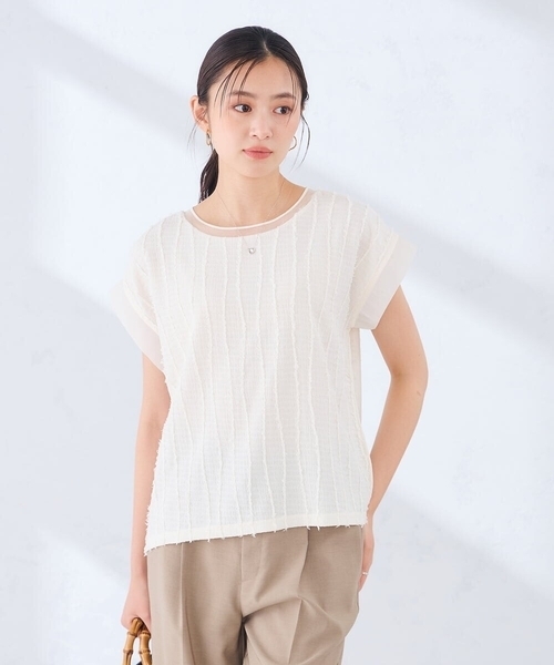a.v.v(アーヴェヴェ)の「縦柄ジャガードトップス(Tシャツ/カットソー・レディース・アイボリー/ブラック・38/40)」の11枚目の写真
