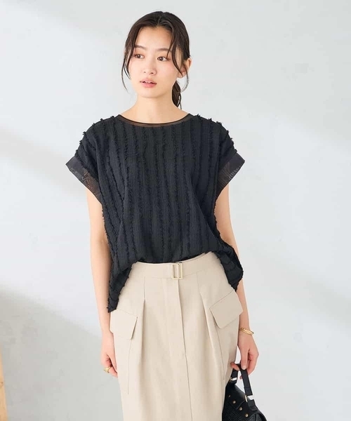 a.v.v(アーヴェヴェ)の「縦柄ジャガードトップス(Tシャツ/カットソー・レディース・アイボリー/ブラック・38/40)」の16枚目の写真