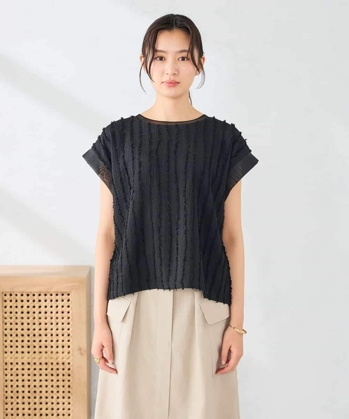 a.v.v(アーヴェヴェ)の「縦柄ジャガードトップス(Tシャツ/カットソー・レディース・アイボリー/ブラック・38/40)」の22枚目の写真