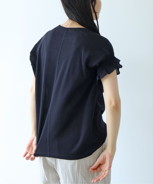 yuni（ユニ　）の「△強撚C/Ny sheer gather sleeve pullover（Tシャツ/カットソー・レディース・ホワイト/ブラック・FREE）」の8枚目の写真