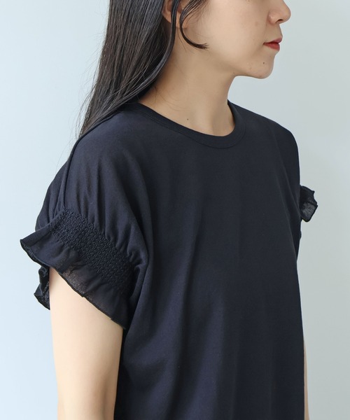 yuni（ユニ　）の「△強撚C/Ny sheer gather sleeve pullover（Tシャツ/カットソー・レディース・ホワイト/ブラック・FREE）」の13枚目の写真