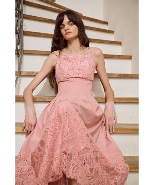 Estella.K(エステラケー)の「Sicilia Lace Dress コードレースタックドレス(ワンピース・レディース・ホワイト/ブラック/ピンク系・FREE)」の1枚目の写真