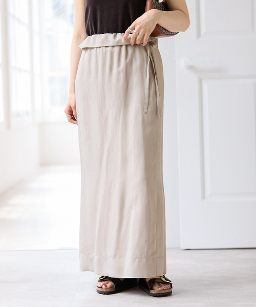 U by SPICK&SPAN(ユーバイスピックアンドスパン)の「キュプラフィブリルロングスカート(スカート・レディース・ベージュ/ブラック系その他・FREE)」の22枚目の写真