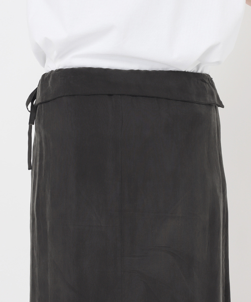 U by SPICK&SPAN(ユーバイスピックアンドスパン)の「キュプラフィブリルロングスカート(スカート・レディース・ベージュ/ブラック系その他・FREE)」の11枚目の写真