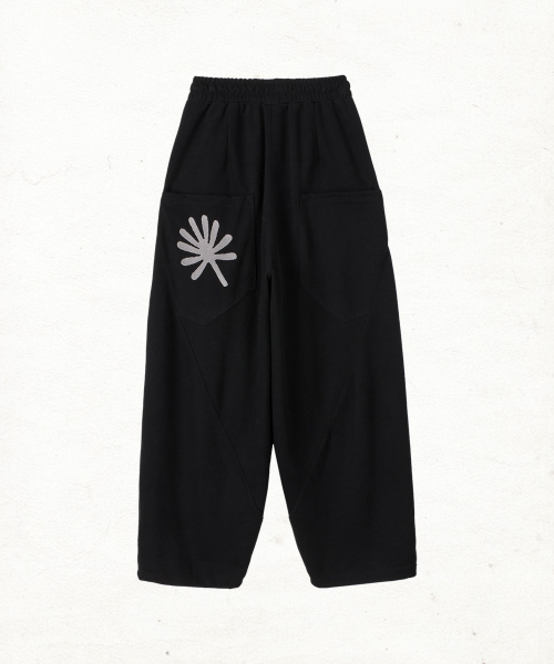DANDEL(ダンデル)の「DD structure balloon sweat pants (BLACK)(スウェットパンツ・レディース・その他・1/2)」の1枚目の写真