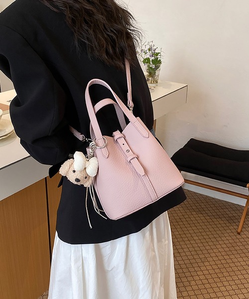 LA VORAGINE(ラ ヴォラジネ)の「通勤 ショルダー/ハンド 2WAYバッグ 高級感バケツバッグ ポーチ付きチャームなし(ハンドバッグ・レディース・BROWN/アイボリー/Black/Yellow/PINK・FREE)」の19枚目の写真