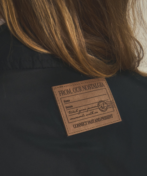 OURNOSTALGIA(アワー ノスタルジア)の「classic ma1 short bomber jacket_Black(ブルゾン・レディース・ブラック・MEDIUM/SMALL)」の2枚目の写真