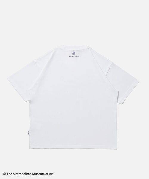 FFEIN(フェイン)の「【FFEIN(フェイン)】The MetデカロゴTシャツ / メトロポリタン美術館 半袖 クルーネック プリント ワンポイント(Tシャツ/カットソー・メンズ・ブラック/その他1/ネイビー/ホワイト・MEDIUM/SMALL/LARGE)」の20枚目の写真