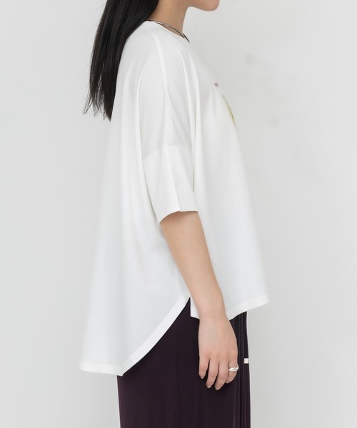 meeny miny(ミーニーマイニー)の「【京都府立植物園】ベニバナヤマシャクヤクTシャツ(Tシャツ/カットソー・レディース・ホワイト/ブラック・MEDIUM)」の11枚目の写真