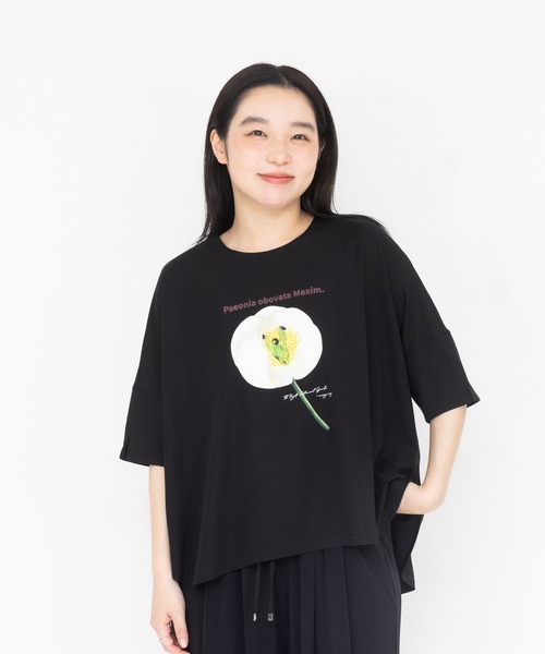 meeny miny(ミーニーマイニー)の「【京都府立植物園】ベニバナヤマシャクヤクTシャツ(Tシャツ/カットソー・レディース・ホワイト/ブラック・MEDIUM)」の16枚目の写真