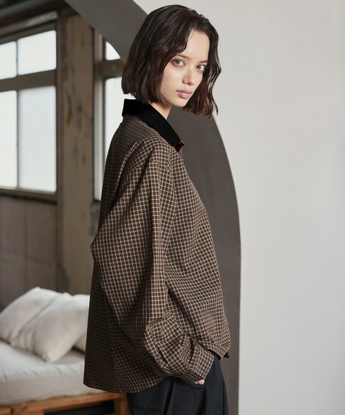 ROCHEM（ローシェン）の「ワンポイントロゴ刺繍襟リブミニチェックシャツ（シャツ/ブラウス・メンズ・ブラウン/ブラック・XS/S/M/L）」の16枚目の写真