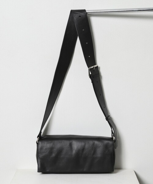 Firsthand(ファーストハンド)の「Firsthand/ファーストハンド COW LEATHER FLAP SOULDER BAG【限定展開】/レザーフラップショルダーバッグ ドット柄(ショルダーバッグ・レディース・ブラック/ブラック系その他・ONE SIZE)」の11枚目の写真