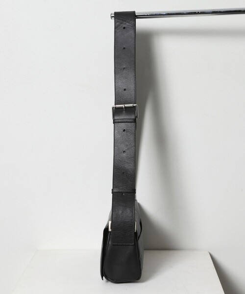 Firsthand(ファーストハンド)の「Firsthand/ファーストハンド COW LEATHER FLAP SOULDER BAG【限定展開】/レザーフラップショルダーバッグ ドット柄(ショルダーバッグ・レディース・ブラック/ブラック系その他・ONE SIZE)」の12枚目の写真