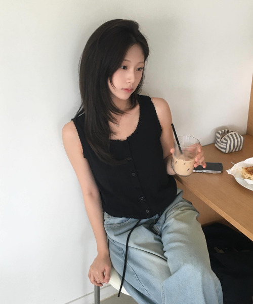 TTUDEMENT（トュードメント）の「GAUZE SLEEVELESS BLOUSE_BLACK（シャツ/ブラウス・レディース・その他・SMALL/MEDIUM）」の2枚目の写真
