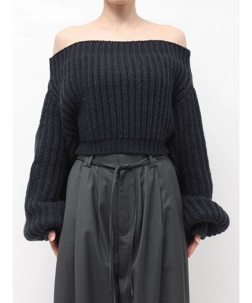 Ungrid(アングリッド)の「スリーブボリュームオフショルニット(ニット/セーター・レディース・オフホワイト/ネイビー・FREE)」の18枚目の写真