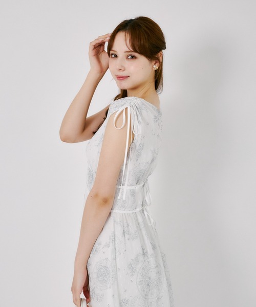 tocco closet（トッコ　クローゼット）の「リボン付きドロスト星座柄マキシワンピース（ワンピース・レディース・チャコールグレー/アイボリー・M）」の8枚目の写真