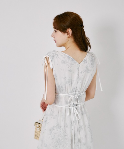 tocco closet（トッコ　クローゼット）の「リボン付きドロスト星座柄マキシワンピース（ワンピース・レディース・チャコールグレー/アイボリー・M）」の9枚目の写真