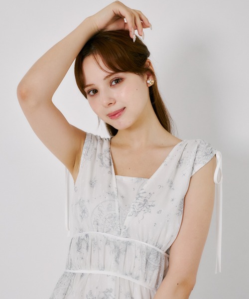 tocco closet（トッコ　クローゼット）の「リボン付きドロスト星座柄マキシワンピース（ワンピース・レディース・チャコールグレー/アイボリー・M）」の7枚目の写真