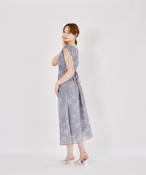 tocco closet（トッコ　クローゼット）の「リボン付きドロスト星座柄マキシワンピース（ワンピース・レディース・チャコールグレー/アイボリー・M）」の13枚目の写真