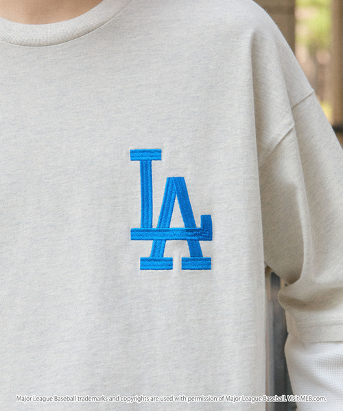 MLB(メジャーリーグベースボール)の「MLB/メジャーリーグベースボール 別注 ロゴ刺繍 ワッフルスリーブ フェイクレイヤードロンT(Tシャツ/カットソー・メンズ・ダークブラウン/スミクロ/ブラック/ネイビー/オートミール・S/M/L)」の7枚目の写真