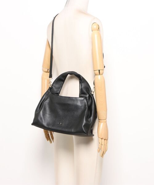 andrea cardone(アンドレアカルドネ)の「【ANDREA CARDONE】2WAY ソフトワンハンドルバッグ(Q66364)(ハンドバッグ・レディース・グレイッシュベージュ/ブラック・ALL)」の6枚目の写真