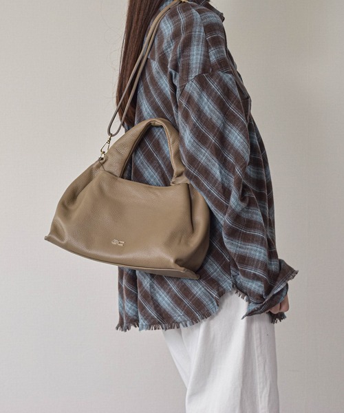 andrea cardone(アンドレアカルドネ)の「【ANDREA CARDONE】2WAY ソフトワンハンドルバッグ(Q66364)(ハンドバッグ・レディース・グレイッシュベージュ/ブラック・ALL)」の14枚目の写真