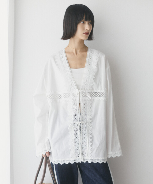 Firsthand(ファーストハンド)の「Firsthand/ファーストハンド レース切替え Vネック シャツ【限定展開】(シャツ/ブラウス・レディース・ホワイト/ブラック/その他・FREE)」の20枚目の写真