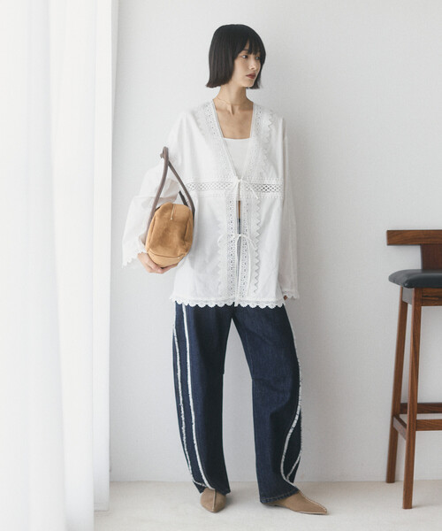 Firsthand(ファーストハンド)の「Firsthand/ファーストハンド レース切替え Vネック シャツ【限定展開】(シャツ/ブラウス・レディース・ホワイト/ブラック/その他・FREE)」の11枚目の写真