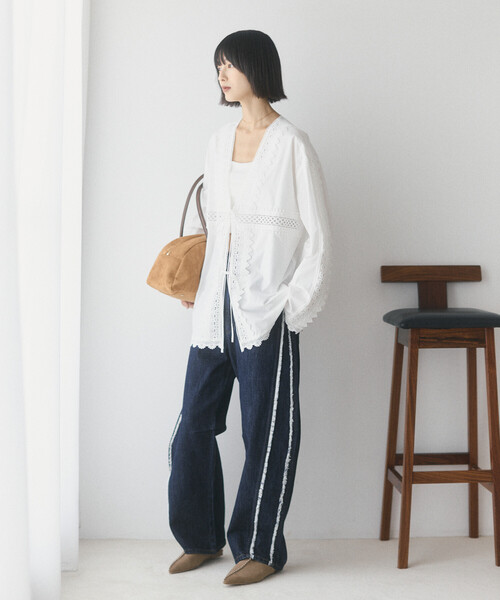 Firsthand(ファーストハンド)の「Firsthand/ファーストハンド レース切替え Vネック シャツ【限定展開】(シャツ/ブラウス・レディース・ホワイト/ブラック/その他・FREE)」の10枚目の写真