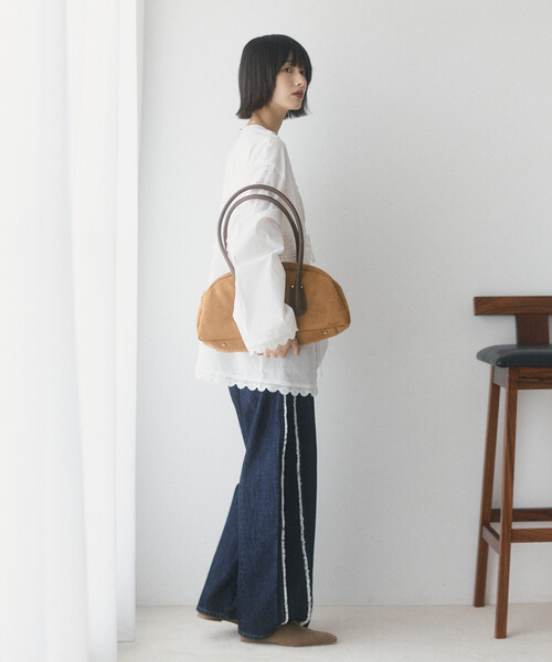 Firsthand(ファーストハンド)の「Firsthand/ファーストハンド レース切替え Vネック シャツ【限定展開】(シャツ/ブラウス・レディース・ホワイト/ブラック/その他・FREE)」の7枚目の写真