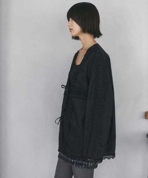 Firsthand(ファーストハンド)の「Firsthand/ファーストハンド レース切替え Vネック シャツ【限定展開】(シャツ/ブラウス・レディース・ホワイト/ブラック/その他・FREE)」の22枚目の写真