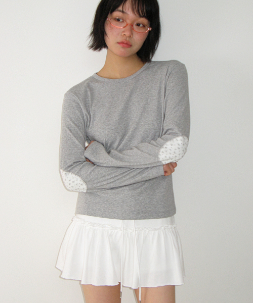 RONRON（ロンロン）の「FLORAL ELBOW PATCH LONG SLEEVE GREY（Tシャツ/カットソー・レディース・その他・FREE）」の3枚目の写真