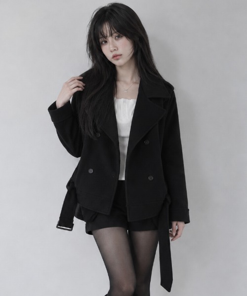 Aelina(エリナ)の「ステンカラーダブルブレスト裾絞りショートコート(ピーコート・レディース・チャコールグレー/ブラック・FREE)」の15枚目の写真