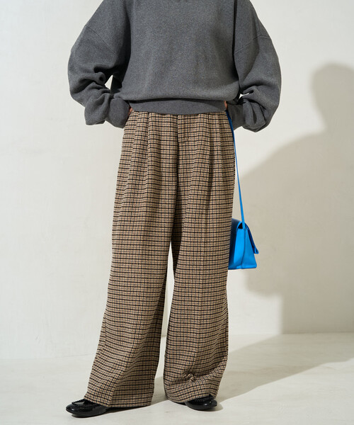 FREAK'S STORE(フリークスストア)の「限定展開 <セットアップ対応>ウールライク チェック タック パンツ(スラックス・レディース・ベージュ/ブラウン・MEDIUM/SMALL)」の18枚目の写真