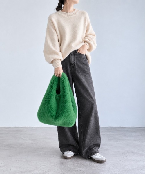 tokohana（トコハナ）の「ファーバッグ ファートート トートバッグ ハンドバッグ ミニバッグ レディースバッグ ふわふわ 秋冬バッグ（ハンドバッグ・レディース・ライトベージュ/チャコールグレー/グリーン/モカ・FREE）」の4枚目の写真