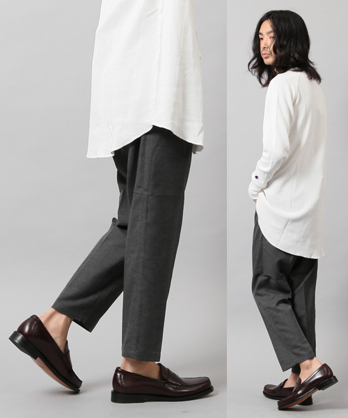 AMERICAN RAG CIE（アメリカンラグシー）の「スタプレ サージチノパンツ（チノパンツ・メンズ・ブラック/トップグレー/ダークブラウン・1/3/2）」の3枚目の写真