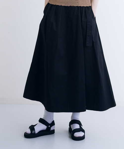 MERLOT(メルロー)の「リングベルトフレアラップスカート0043(スカート・レディース・ベージュ/マスタード/ブラック/カーキ・FREE)」の2枚目の写真