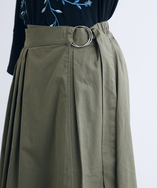 MERLOT(メルロー)の「リングベルトフレアラップスカート0043(スカート・レディース・ベージュ/マスタード/ブラック/カーキ・FREE)」の9枚目の写真