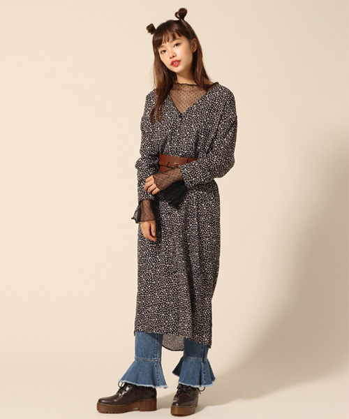 LOWRYS FARM(ローリーズファーム)の「★キャミソール付★ドットチュールブラウス 769287(Tシャツ/カットソー・レディース・オフホワイト/ブラック・MEDIUM/LARGE)」の7枚目の写真