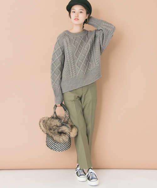 URBAN RESEARCH（アーバンリサーチ）の「ケーブルボリュームニット（ニット/セーター・レディース・オフホワイト/グレー/グリーン/イエロー・FREE）」の9枚目の写真