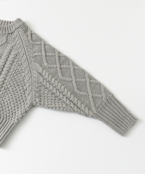 URBAN RESEARCH（アーバンリサーチ）の「ケーブルボリュームニット（ニット/セーター・レディース・オフホワイト/グレー/グリーン/イエロー・FREE）」の16枚目の写真