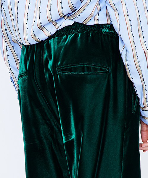 UNITED TOKYO（ユナイテッドトウキョウ）の「ベロアフレアパンツ（その他パンツ・メンズ・グリーン/ブラック/ブラウン・1/2/3）」の6枚目の写真