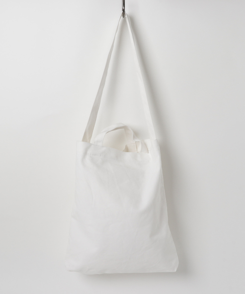 FILA(フィラ)の「∴WEGO/FILA別注イージーショルダートートバッグ(トートバッグ・メンズ・ホワイト/ブラック/ピンク/ブルー・FREE)」の7枚目の写真