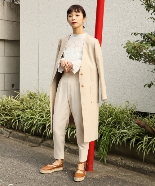 LOWRYS FARM（ローリーズファーム）の「ＴＲカラータックテーパード　782877 （デニムパンツ・レディース・アイボリー/ブラック/グレー・MEDIUM/LARGE）」の13枚目の写真