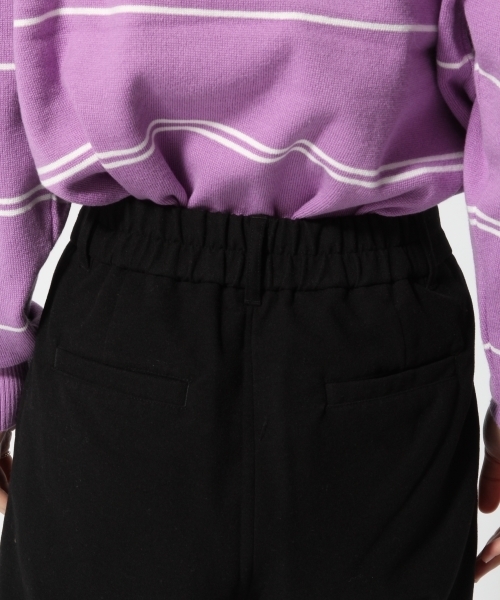 LOWRYS FARM（ローリーズファーム）の「ＴＲカラータックテーパード　782877 （デニムパンツ・レディース・アイボリー/ブラック/グレー・MEDIUM/LARGE）」の9枚目の写真