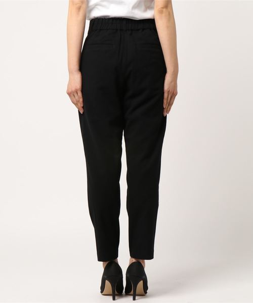 LOWRYS FARM（ローリーズファーム）の「ＴＲカラータックテーパード　782877 （デニムパンツ・レディース・アイボリー/ブラック/グレー・MEDIUM/LARGE）」の5枚目の写真